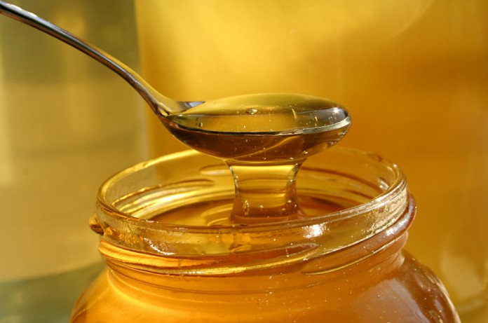 8 Advantages Drinking Honey Water Every Day